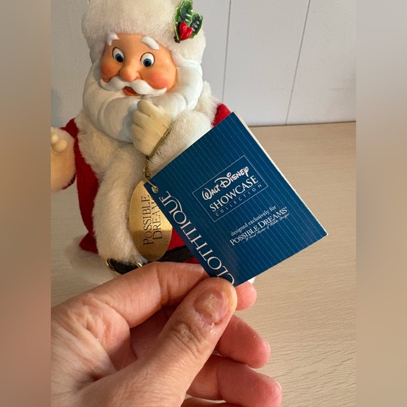 NWT Clothtique Walt Disney Showcase Collection “To Santa, From Mickey” Figurines - Picture 3 of 8